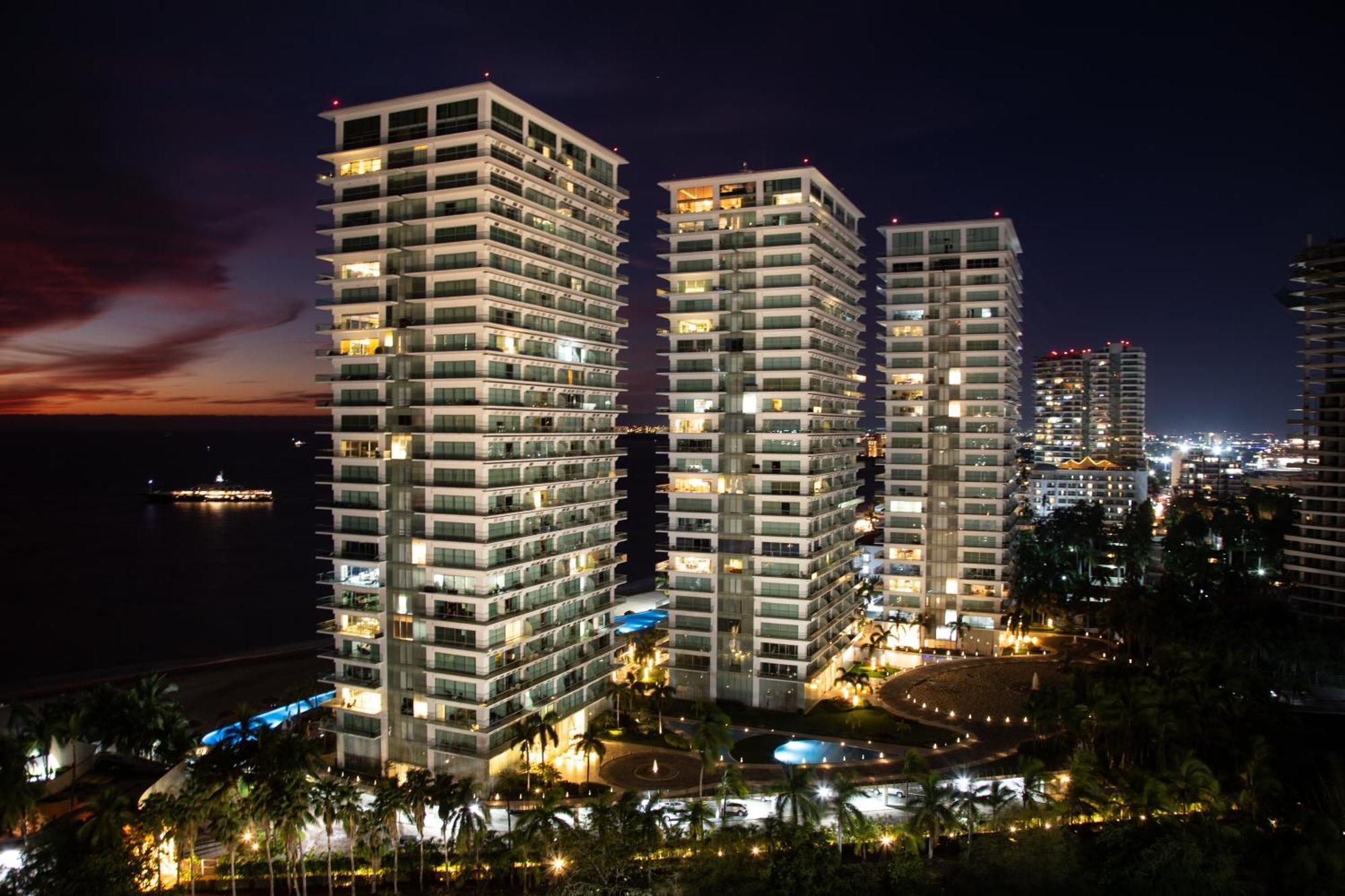 Apartamento Gorgeous 15 Floor Grand Venetian Puerto Vallarta Exterior foto